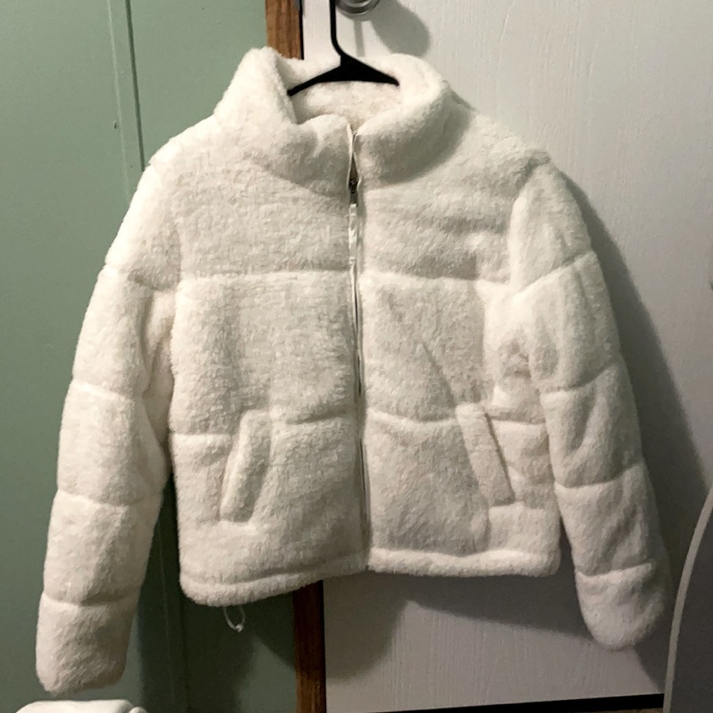 Aeropostale Medium, white jacket.